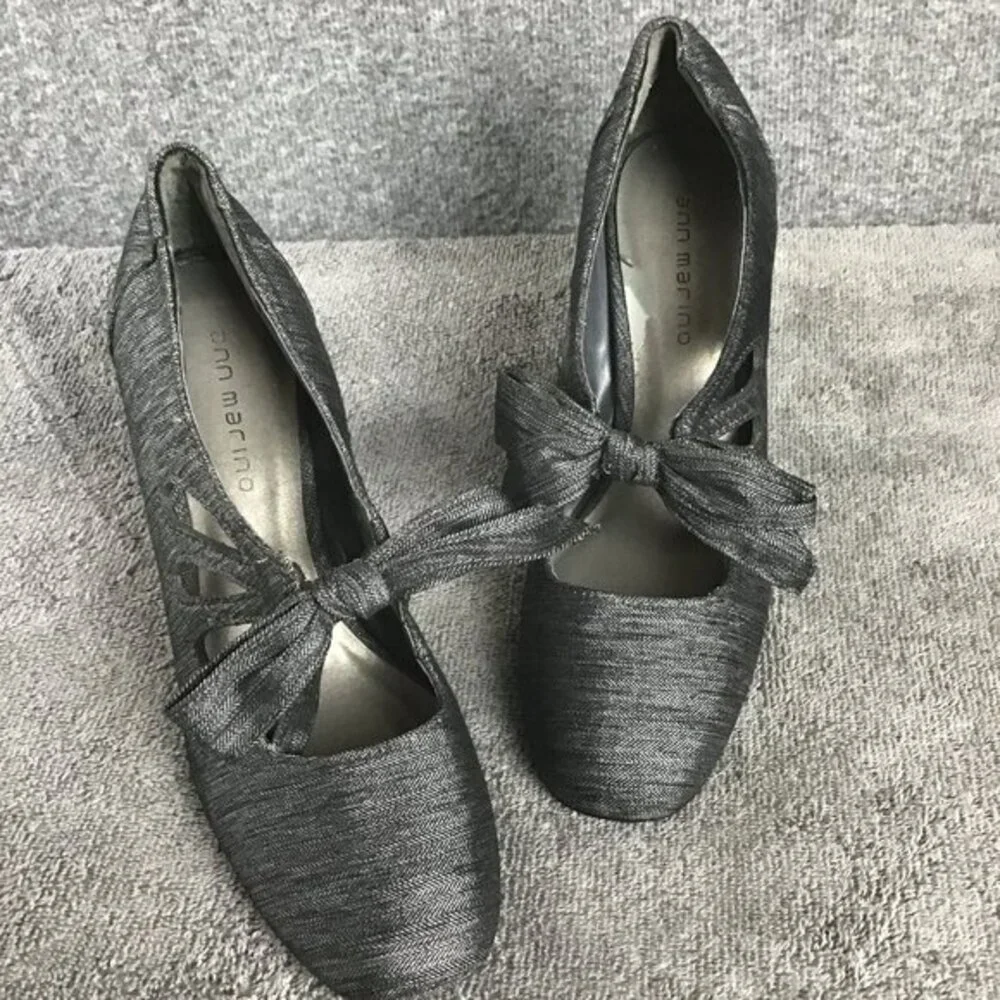 Ann Marino Ballet Toe Heels with Bow Sz 6M‎ Charcoal Gray Tear Drop Cut Outs